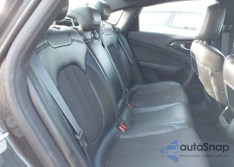 2015 Chrysler 200 S z USA, uszkodzony, nr VIN 1C3CCCBB5FN596260